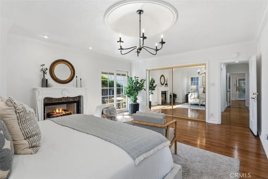 266 Park Avenue, Long Beach, California 90803 home-pic-17